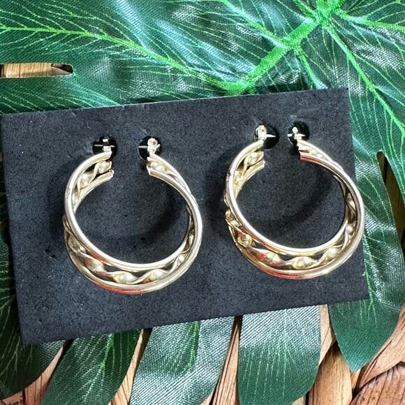 BOGO FREE GOLDEN HOOP EARRINGS - Picture 1 of 5